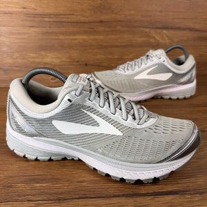 Brooks Ghost 10 Running shoes Gray Athletic Sneakers Women’s Size 9